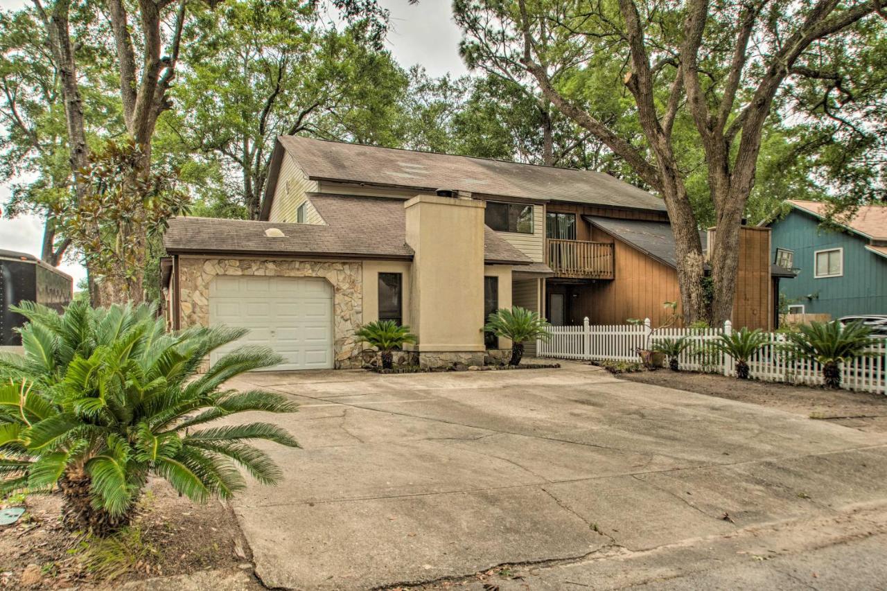 2-Story Pensacola Home With Game Room And Private Yard Zewnętrze zdjęcie
